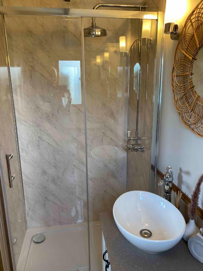 Boyce Fen Farm Retreat Glamping & Fishery Villa Wisbech Exterior photo